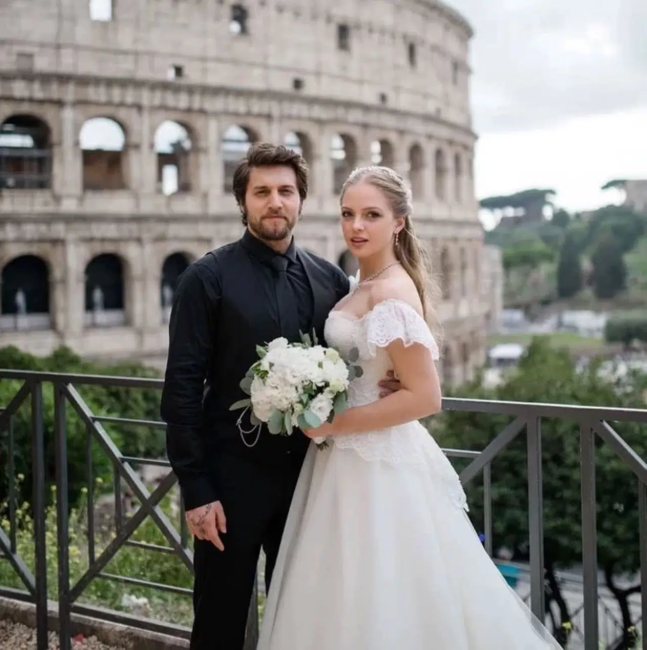 İpek Filiz Yazıcı, Ayrılığı Duygusal Bir Dille Değerlendirdi