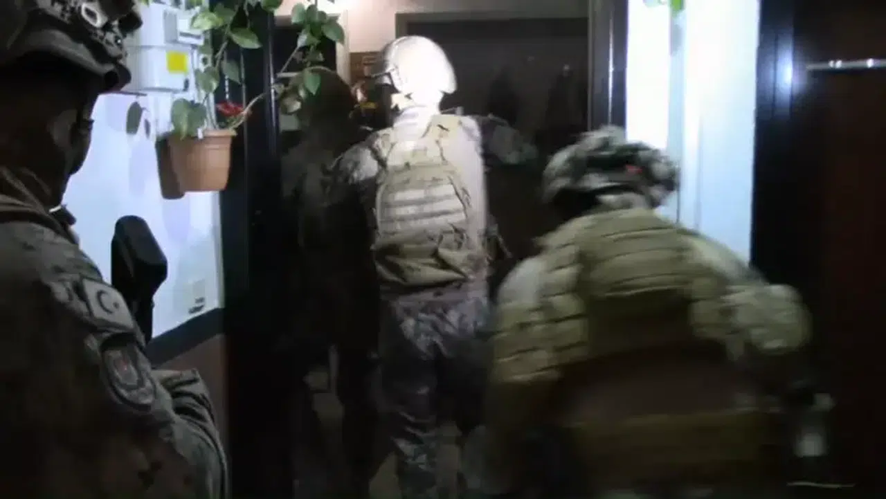 Sakarya'da DEAŞ Operasyonu: Üç Irak Uyruklu Terörist Tutuklandı