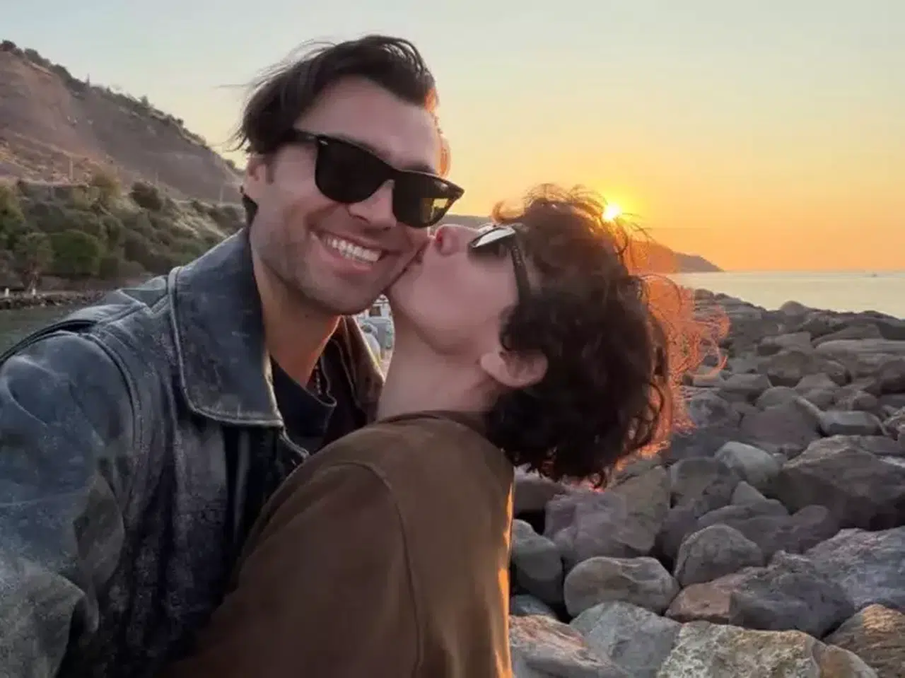Birce Akalay ve Hakan Kurtaş: Aşkları Sosyal Medyada Işıldıyor
