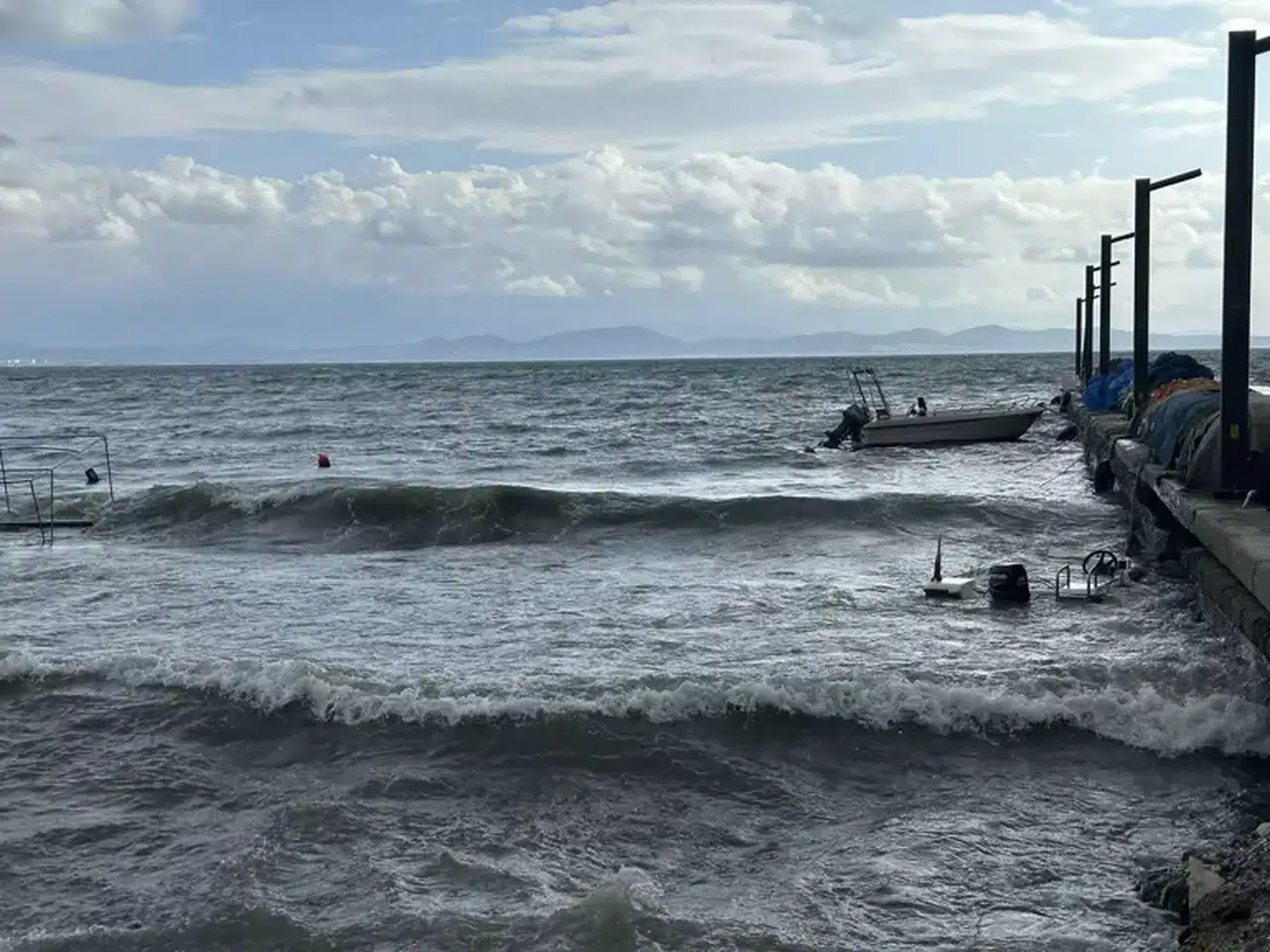 Edremit'te Lodos Fırtınası, Denizcileri ve Yerel Halkı Etkiledi