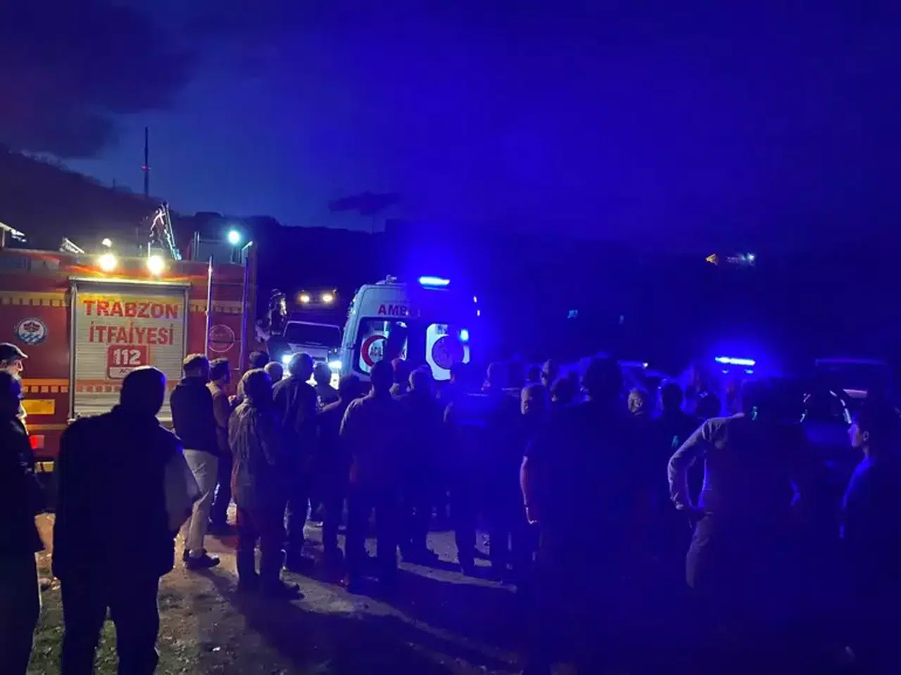 Trabzon'da Uçurum Kenarındaki Kaza: Polis Memuru Hayatını Kaybetti