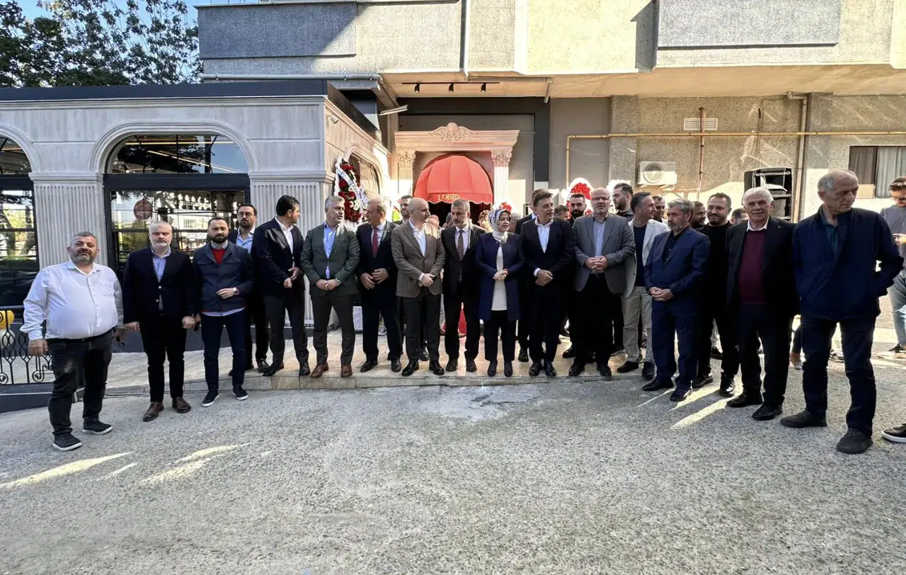Trabzon’da Yeni İşletme Açılışı, Protokol Üyelerinden Büyük İlgi Gördü