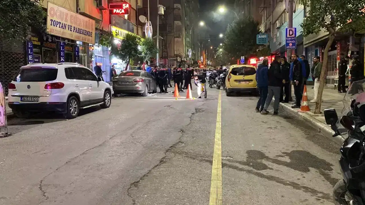 Elazığ’da Gece Saatlerinde Silahlı Tartışma: 3 Kişi Yaralı
