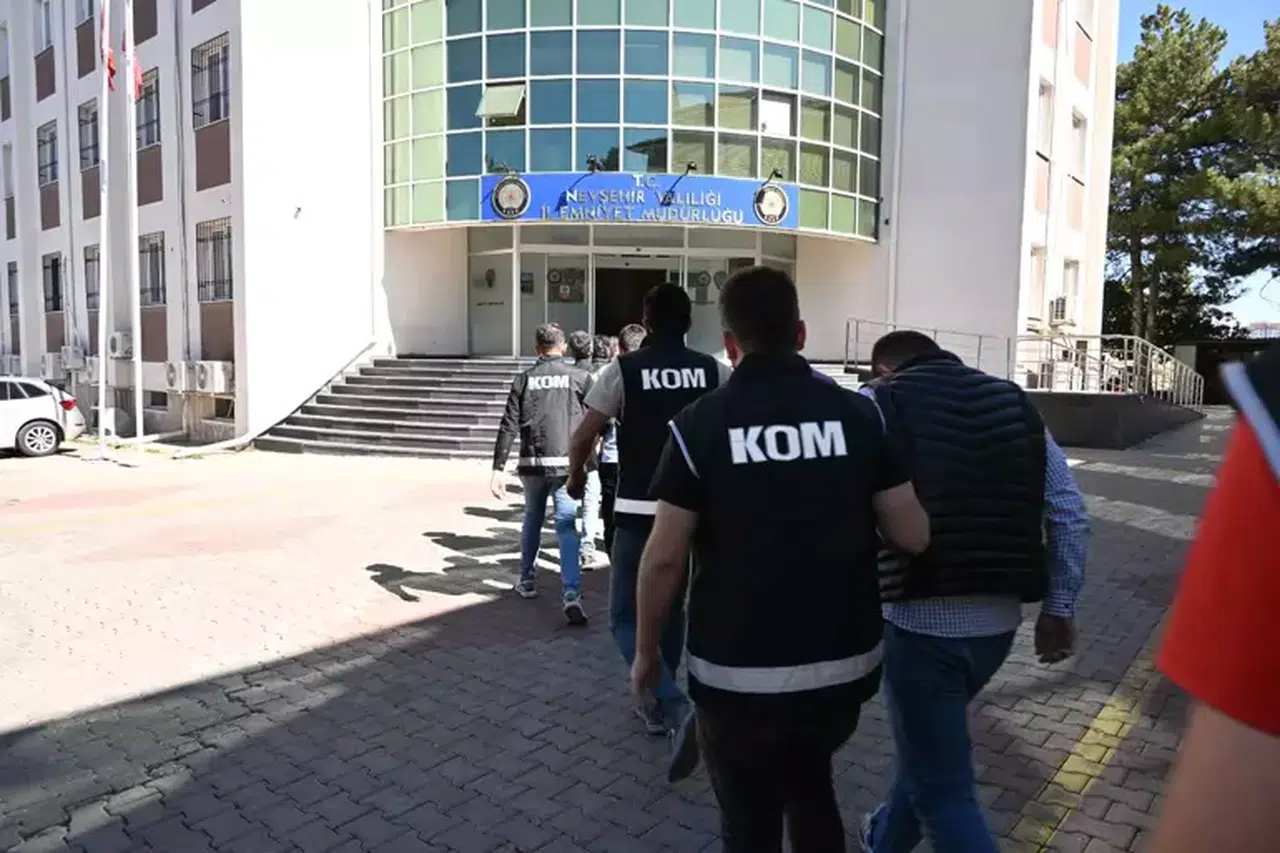 Nevşehir'de Sahte Belgelerle Sağlık Dolandırıcılığı: 20 Gözaltı!
