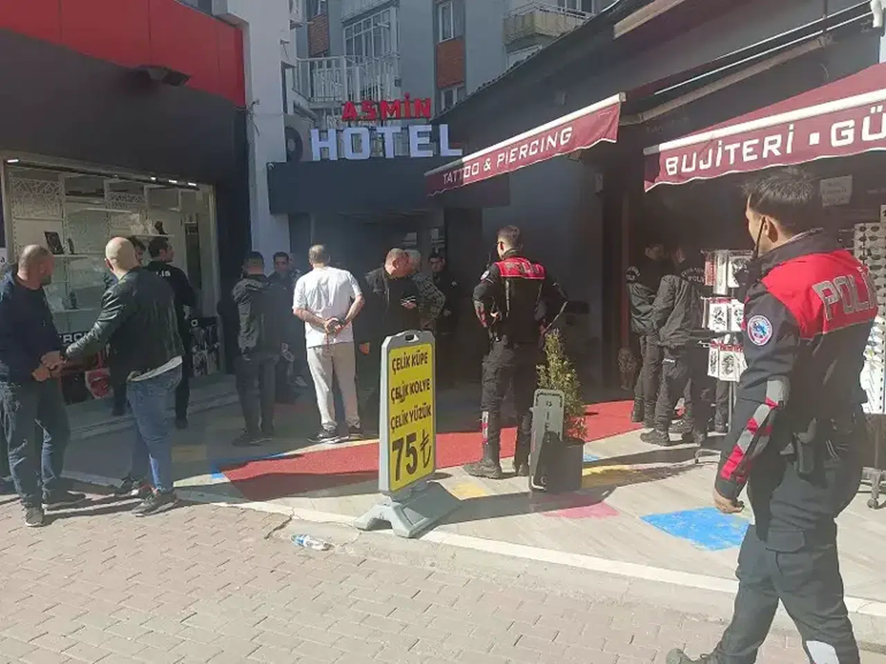 Osmangazi'de dövme stüdyoları arasında silahlı çatışma