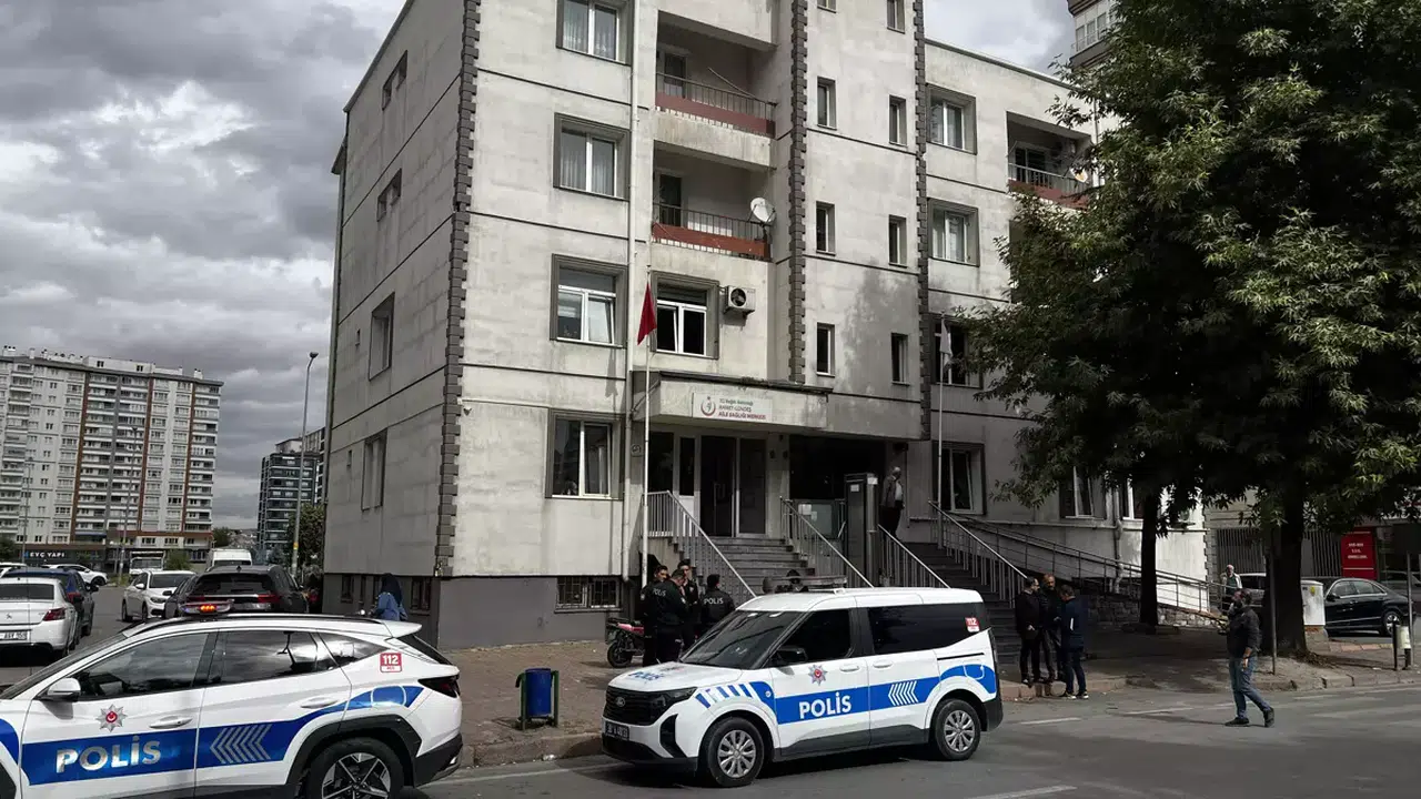 Kayseri'de Aile Sağlığı Merkezinde Sıra Krizi: 3 Kişi Yaralandı!