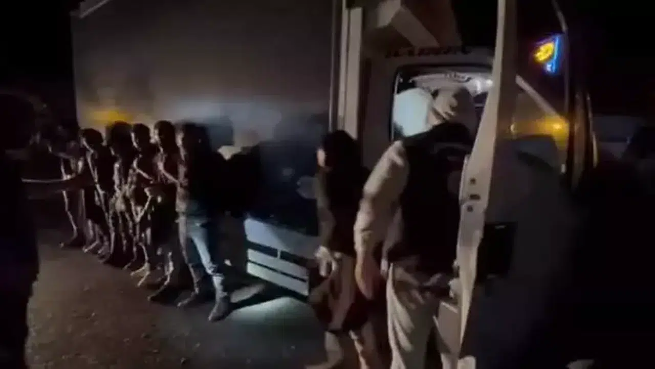 Hatay'da 38 Kaçak Göçmen Yakalandı, İki Organizatör Tutuklandı