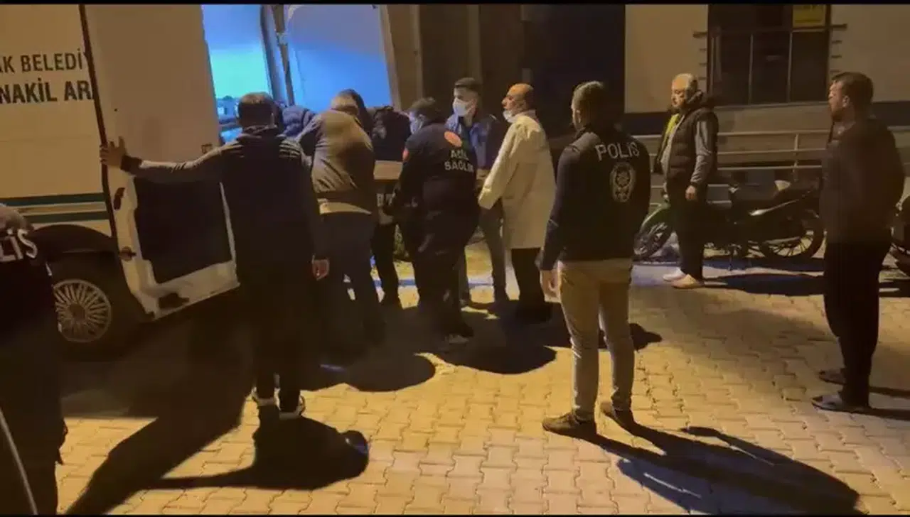 Zonguldak'ta 75 Yaşındaki Adam Bıçaklanmış Halde Ölü Bulundu