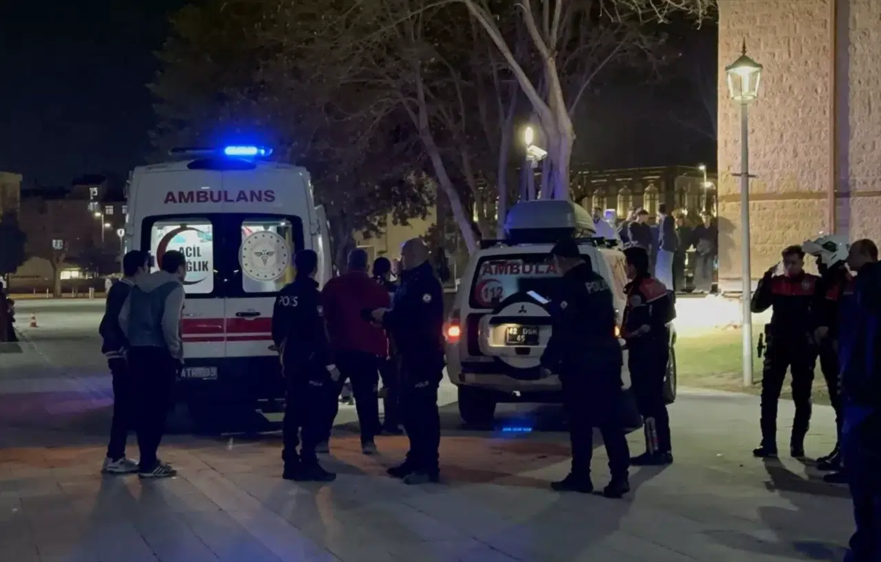 Konya'da Grup Kavgasında 17 Yaşındaki Genç Bıçakla Hayatını Kaybetti