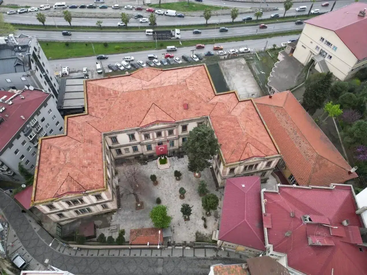 Trabzon'daki Okulda Şok Edici Gelişme: Kırık Vaka Tespit Edildi!