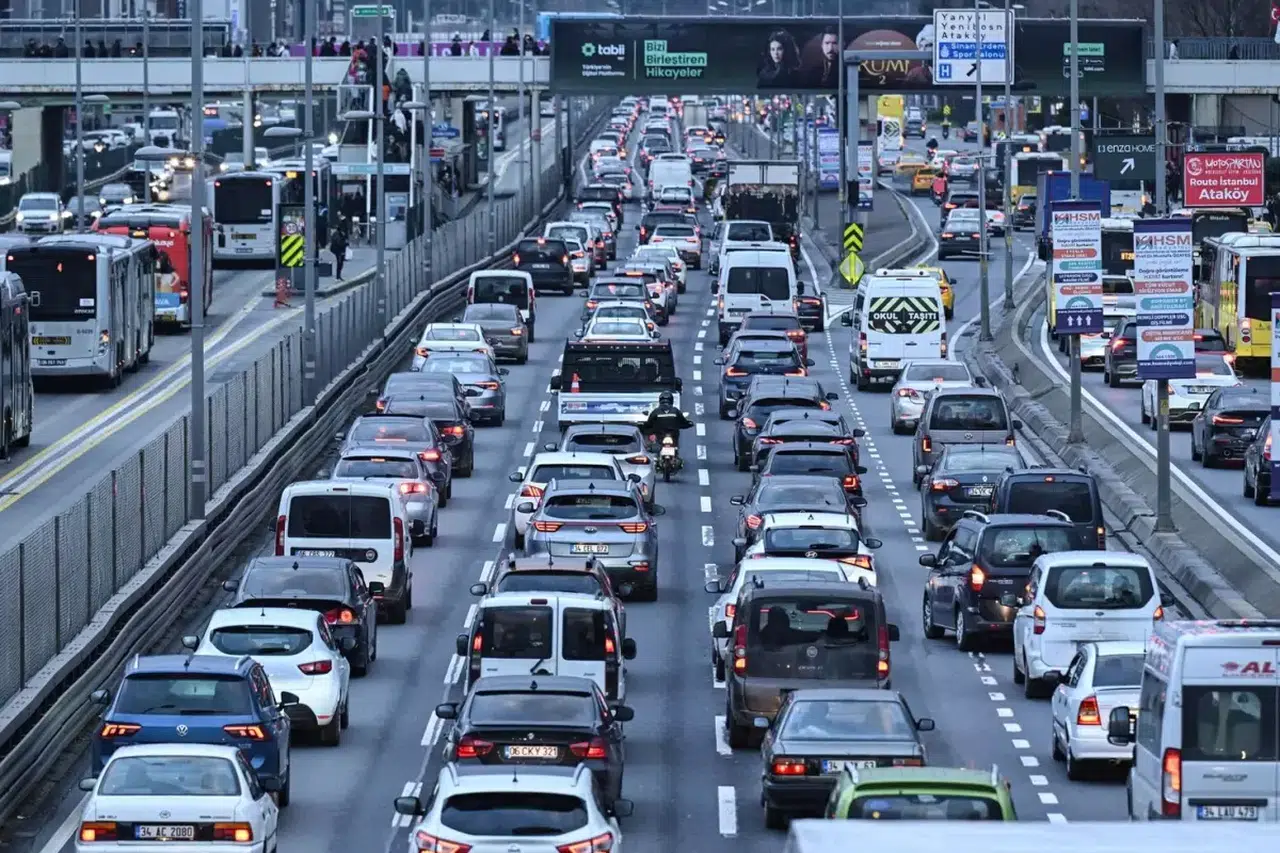 Motorin Fiyatlarında 2,44 TL'lik İndirim Sürücüleri Mutlu Etti!