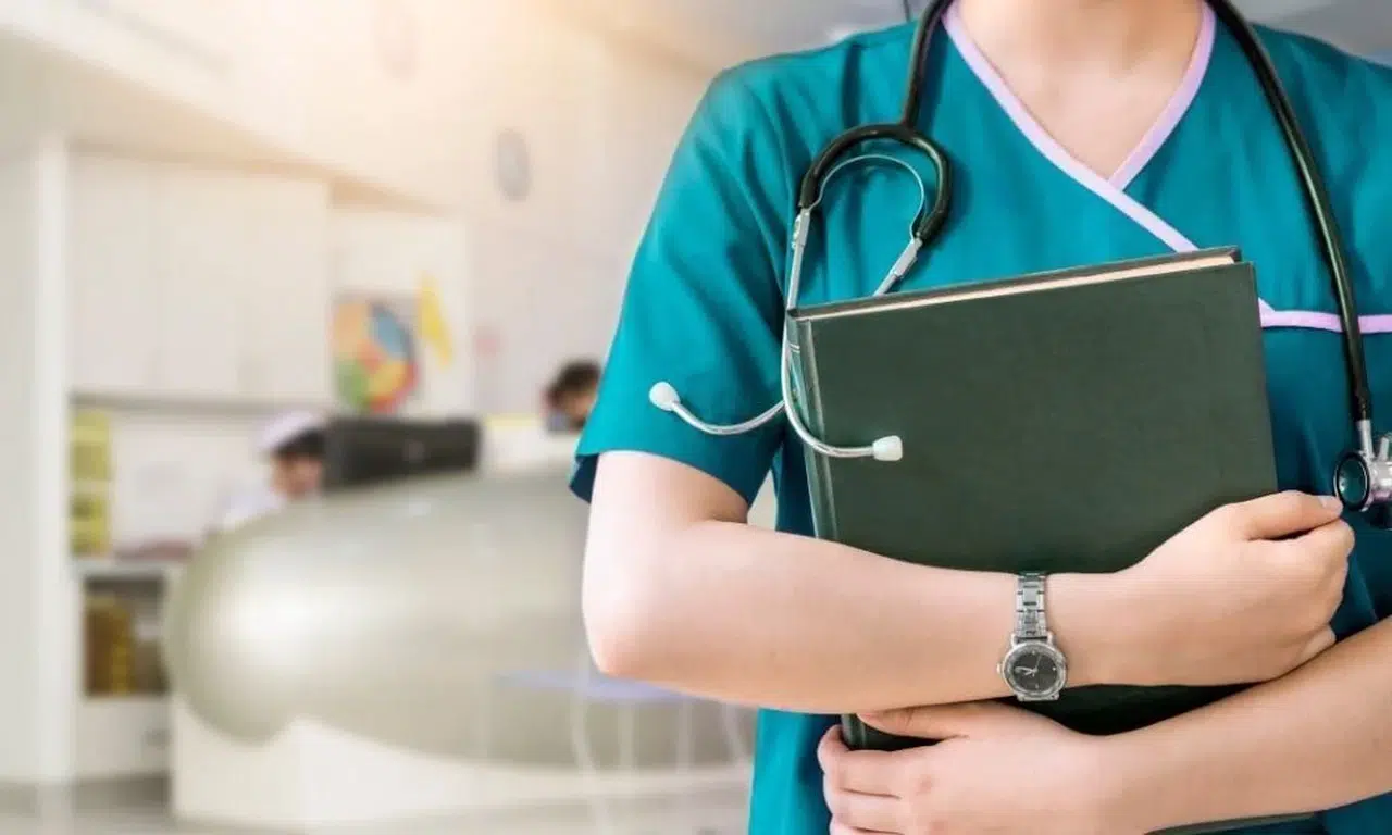 Hastalarına Kasten Zarar Veren Hemşireye Süresiz Hapis Cezası!