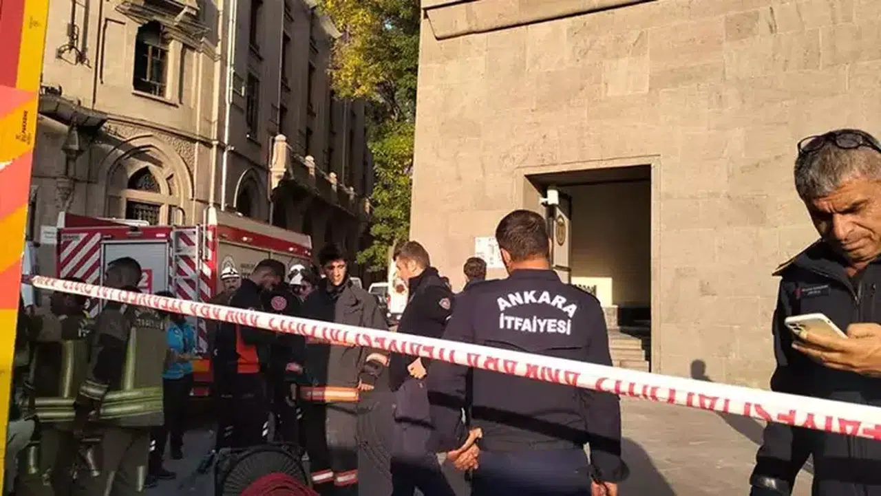 Ankara Üniversitesi'nde Gaz Kaçağı Nedeniyle Panik Ortaya Çıktı