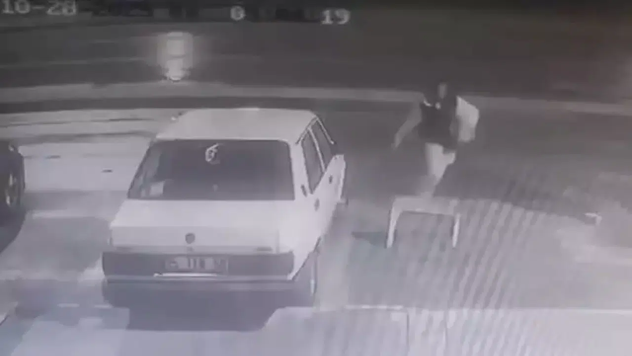 İzmir'de Hırsızlık Olayı, Güvenlik Kameraları Sayesinde Çözüme Kavuştu