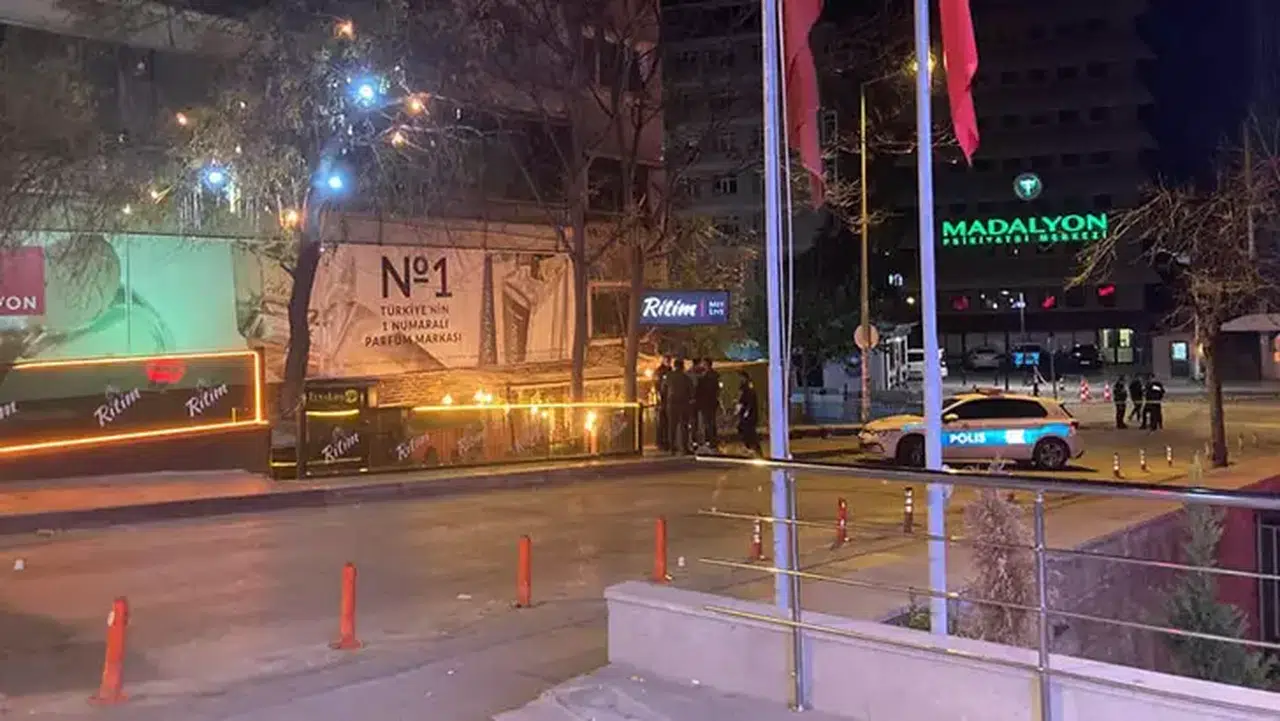 Çankaya'da Motosikletten Açılan Ateşle Bir Kişi Yaralandı