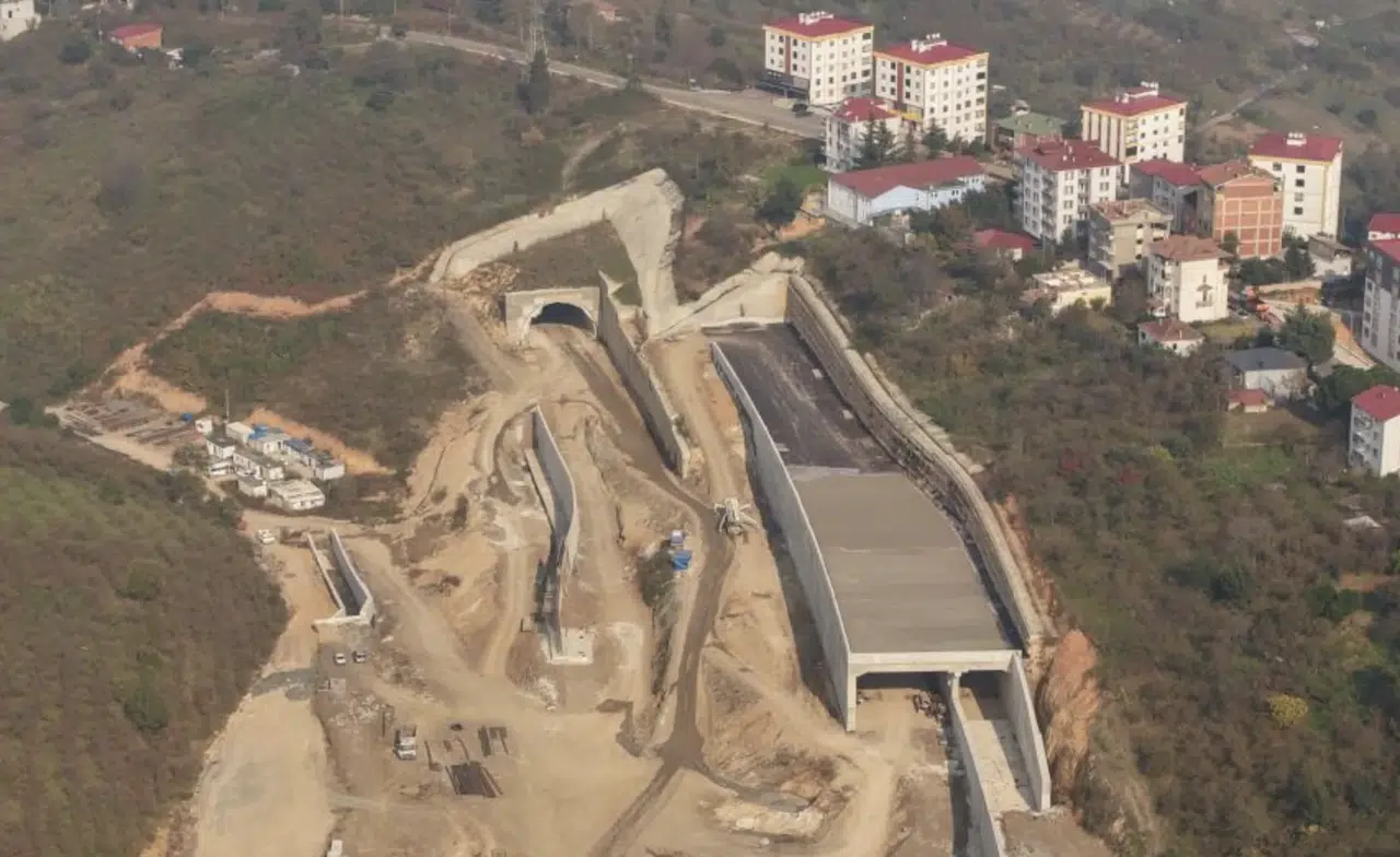 Trabzon'da Kanuni Bulvarı Projesinin 23 km'lik Bölümü Tamamlandı