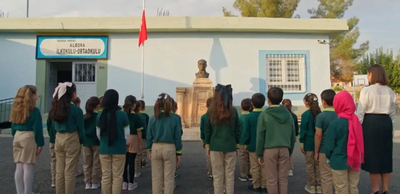 Uzak Şehir'den 10 Kasım'ı Anma: Duygusal Sahneyle İzleyiciler Coştu