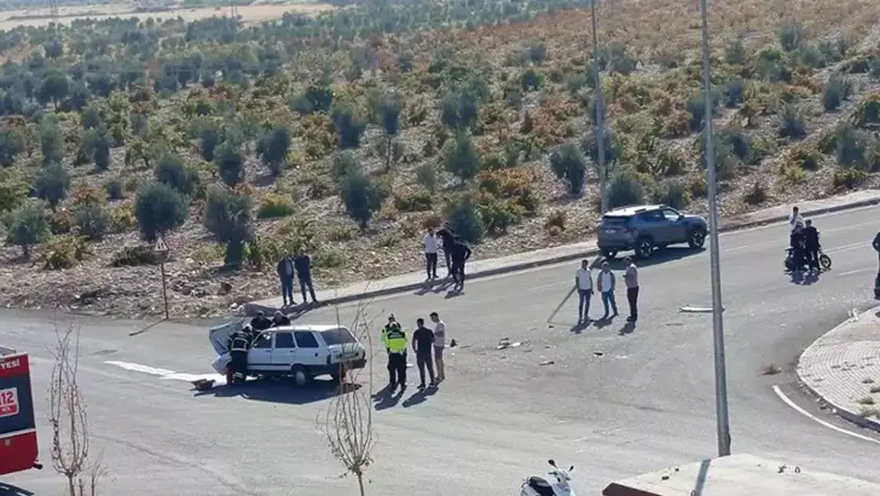 Gaziantep'te Meydana Gelen Trafik Kazasında Dört Kişi Yaralandı