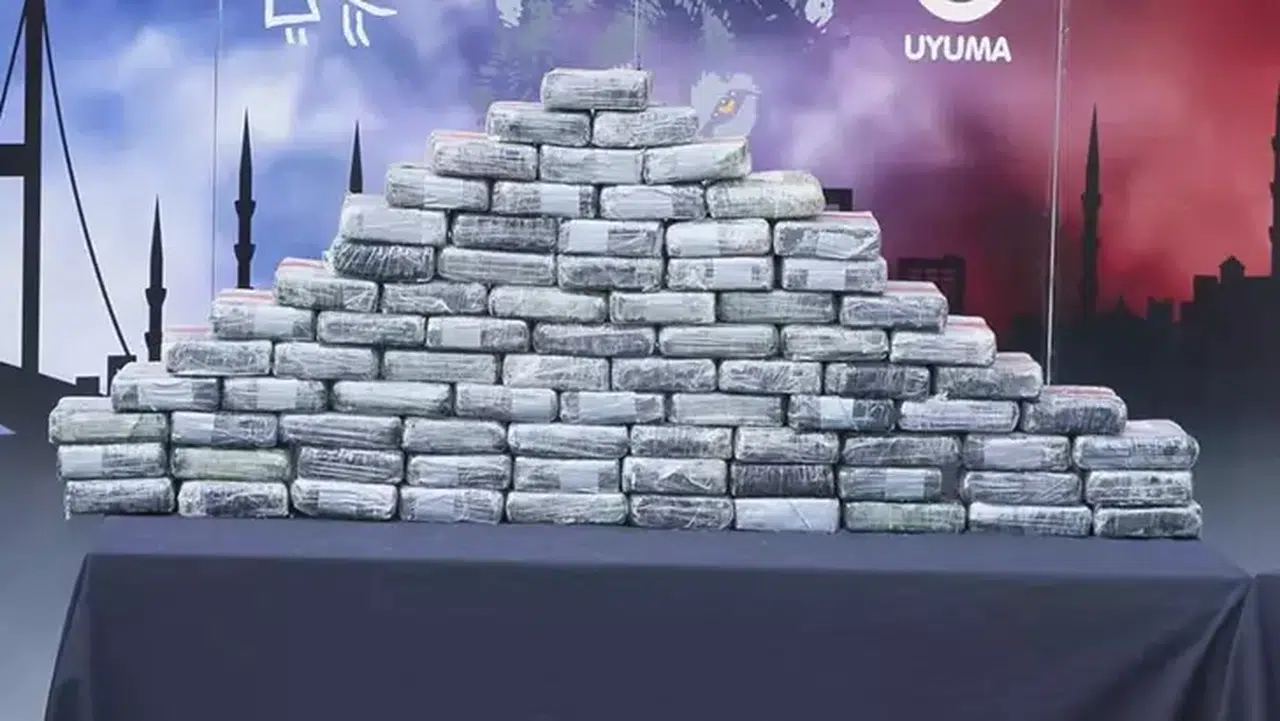 İstanbul'da 494 Kg Uyuşturucu Ele Geçirildi, 7 Kişi Gözaltına Alındı!