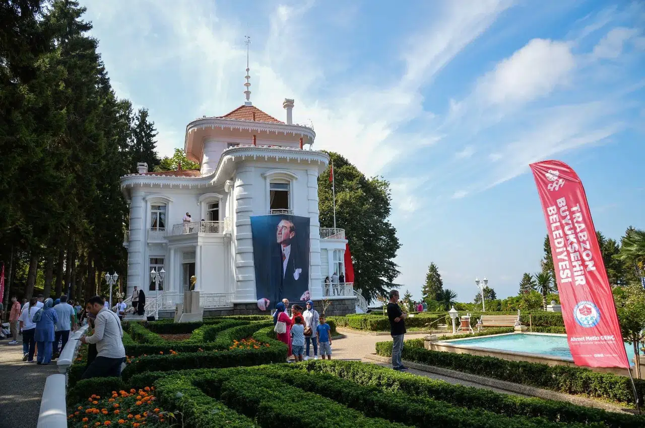 Trabzon'da Atatürk İçin Ücretsiz Anma Etkinliği Düzenleniyor