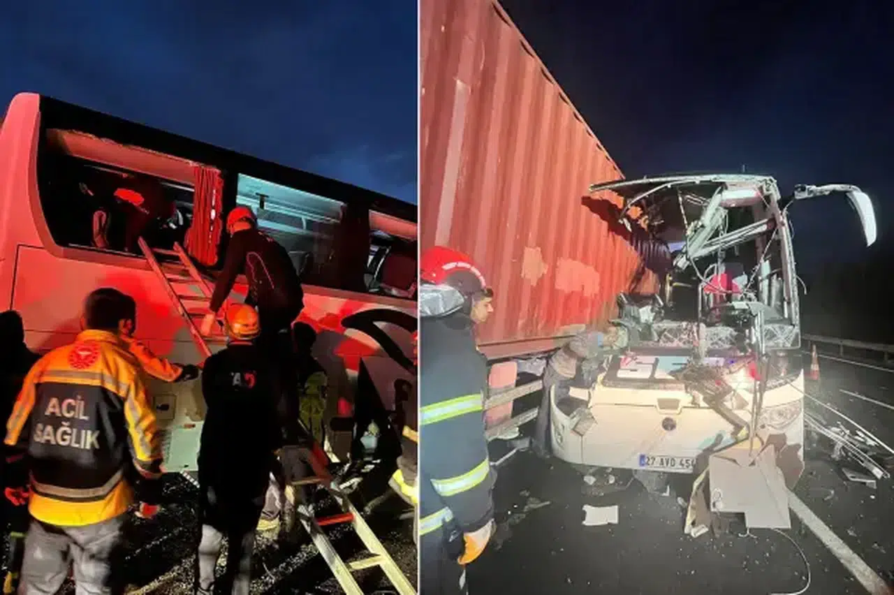 Osmaniye'de Otobüs Ve Tır Çarpıştı: 7 Kişi Hayatını Kaybetti