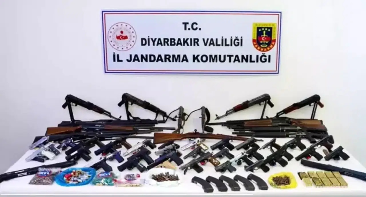 Jandarma, 6 İldeki Operasyonlarla 119 Silah Kaçakçısını Gözaltına Aldı
