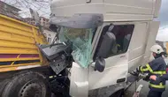 Rize'de Tır Kazasında Dört Yaralı; Bir Kişinin Durumu Ağır