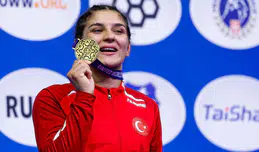 Nesrin Baş, U23 Dünya Şampiyonası'nda 10-0'la Üçüncü Kez Şampiyon Oldu