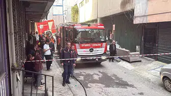 Beyoğlu'nda Gaz Tüpü Patlaması Yangına Neden Oldu, Ev Sahibi Yaralandı