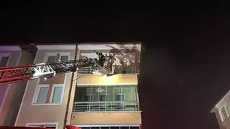Kütahya'da Apartmanda Yangın: 5 Kişi Kurtarıldı, Maddi Hasar Büyük