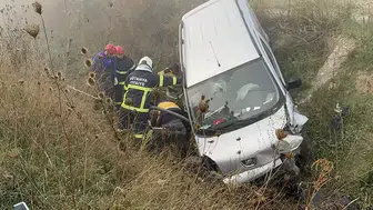 Kütahya'da Trafik Kazası: Hafif Ticari Araç Su Kanalına Uçtu