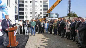 Yomra'da Çocukluk Etkinlik Merkezi ve Kreş'in Temeli Atıldı