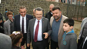 Yomra'da Eğitimde Kalite Artacak: Başkan Genç Öğrencilere Müjde Verdi