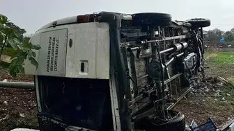 Salihli'de Yağışlı Yolda Kamyonet Devrildi, Sürücü Hayatını Kaybetti