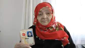 102 Yaşındaki Meryem Koç'a Evde Kimlik Yenileme Hizmeti Sunuldu