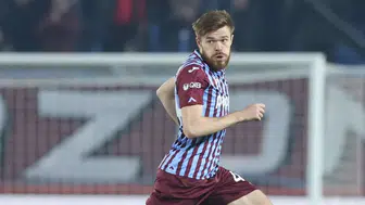 Trabzonspor, İlk Yarıda 35 Puanla Zirve Takipçiliğine Devam Ediyor