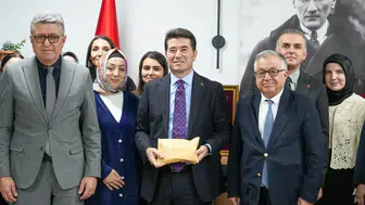 Ortahisar'da Eğitim İçin 61 Bin TL Burs Bağışı Yapıldı