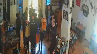 Beşikdüzü'nde Restoranda Silahlı Saldırı: İşletme Sahibi Yaralı