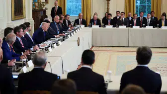 Trump'tan İran'daki Protestoculara Sıkı Mesaj: Ateş Açmaktan Kaçının!