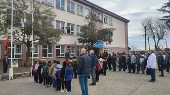 Trabzon’da Deprem Şehitleri Anısına Okullarda Duygu Dolu Anma Töreni