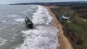 Sarıyer'de 'Razouk' Gemisi Karaya Oturdu, Kurtarma Çalışmaları Sürüyor
