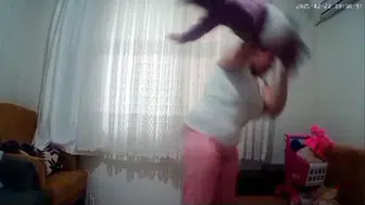 Antalya'da Kamera Kaydıyla Şiddet Belgesi: Anne Tutuklandı