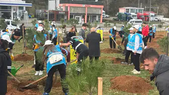Trabzon’da 2 Bin Fidanla Doğaya Can Verme Etkinliği Düzenlendi