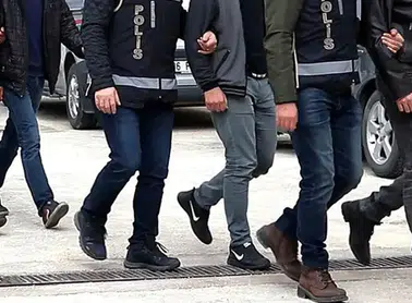 İstanbul'da 21 İlde Düzenlenen Operasyonda 97 Şüpheli Yakalandı