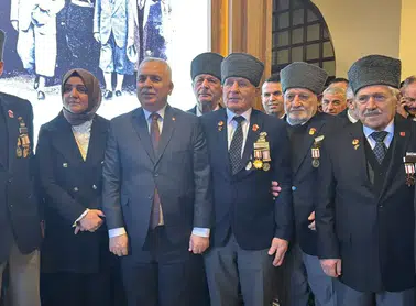 Trabzon Vali Aziz Yıldırım, Duygusal Bir Veda ile Görevine Veda Etti