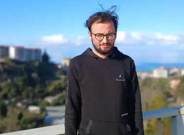 Trabzon'da Kaybolan Enes Terzi İçin Deniz ve Kavadan Aramalar Sürüyor