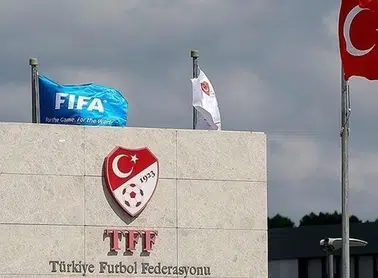 Galatasaray ve Samsunspor'un Maçları UEFA Takvimi Nedeniyle Ertelendi