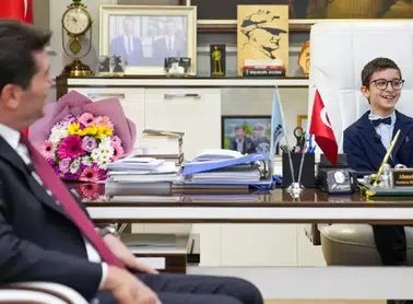 Minik Başkan Eğitim ve Sosyal Destek İçin Farkındalık Yaratıyor