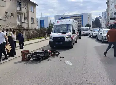Fatsa'da Motosikletle Otomobil Çarpıştı: Sürücü Hastaneye Kaldırıldı