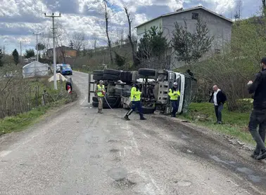 Ordu'da Beton Mikseri Kaza Yaptı, Sürücü Hastaneye Kaldırıldı